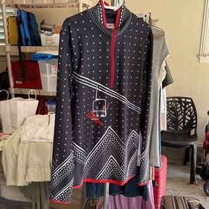 Krimson Klover Black and Red Patterned Top